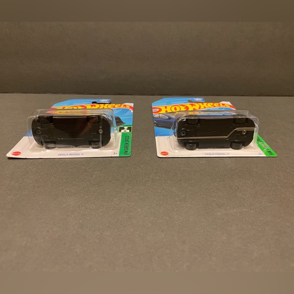 HotWheels Tesla Model Y - Picture 3 of 3